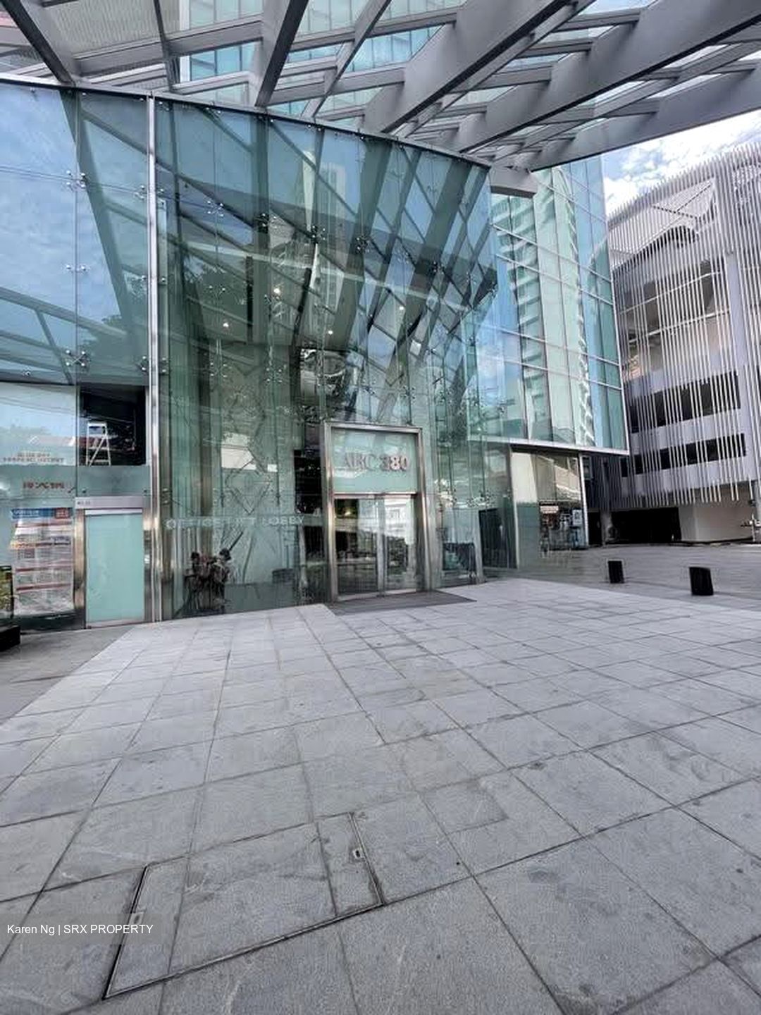 Arc 380 (D8), Office #612395041